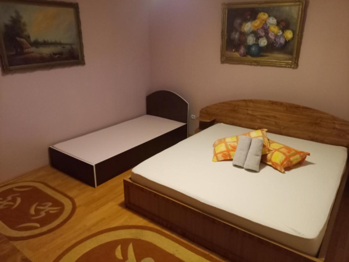 Natural Balkanic Selfcheckin Self-Catering Targoviste Buitenkant foto