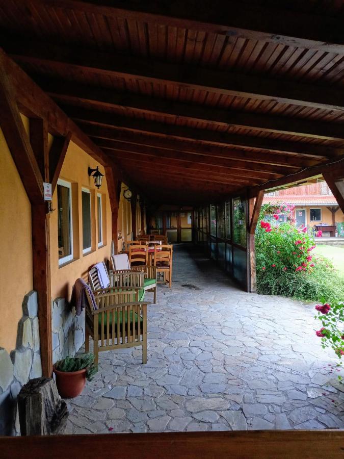 Natural Balkanic Selfcheckin Self-Catering Targoviste Buitenkant foto